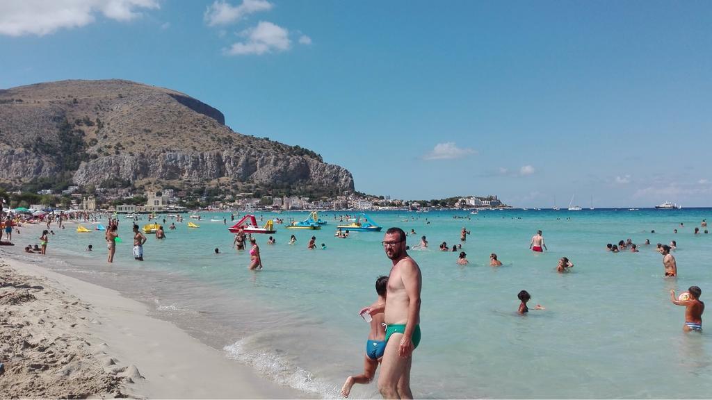 Halley House Mondello Eksteriør bilde